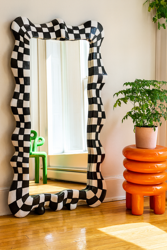 The Checkmate curve mirror